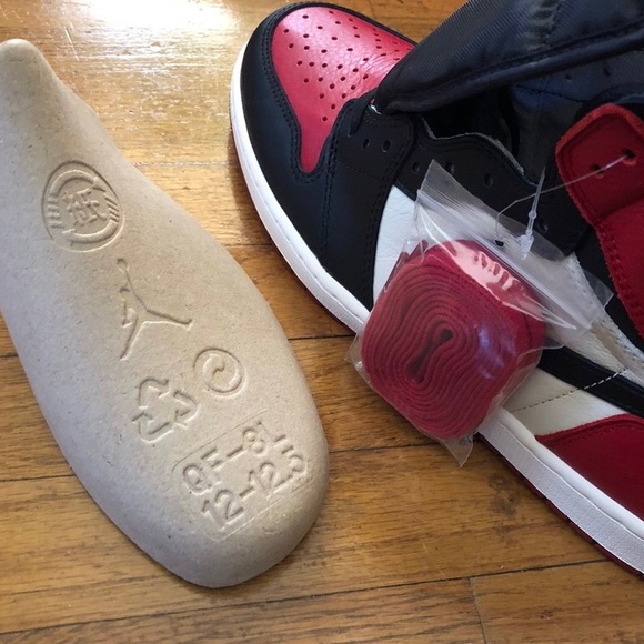 Jordan 1 Bred Toe - Picture 6 of 6
